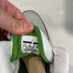 Air Jordan iii (3) retro. Smoke grey/Chlorophyll.